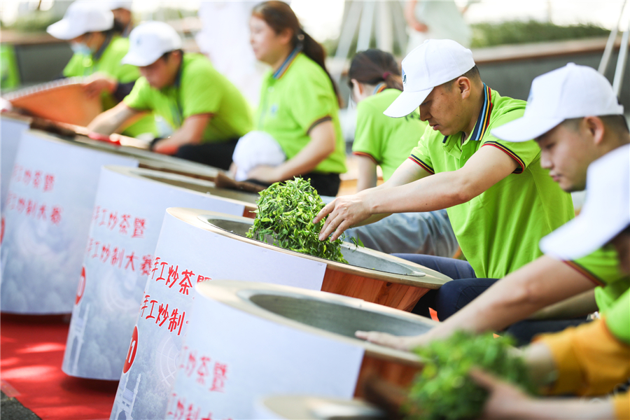 2020江苏省手bob足球工炒茶暨南京市雨花茶手工炒制大赛(组图)
2020江苏省手bob足球工炒茶暨南京市雨花茶手工炒制大赛(组图)