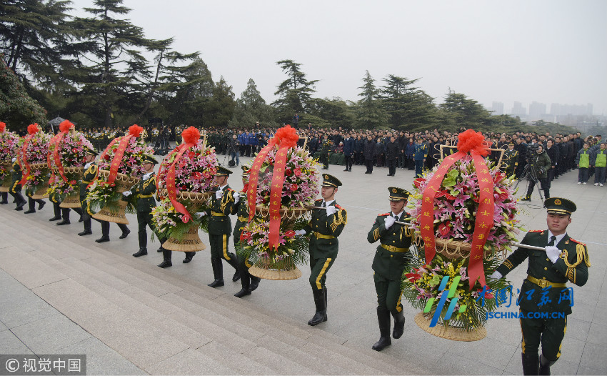 纪念淮海战役胜利70周年暨敬献花篮仪式在徐州举行