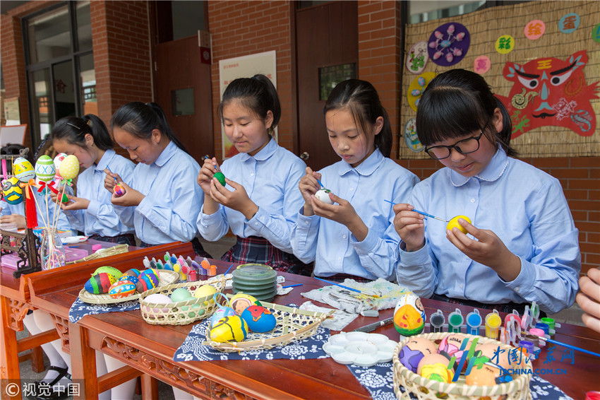 江苏南通：一小学举办爱国主题教育活动 传承爱国情