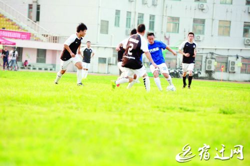 泗洪草根足球比赛持续开展28年_江苏国际在线