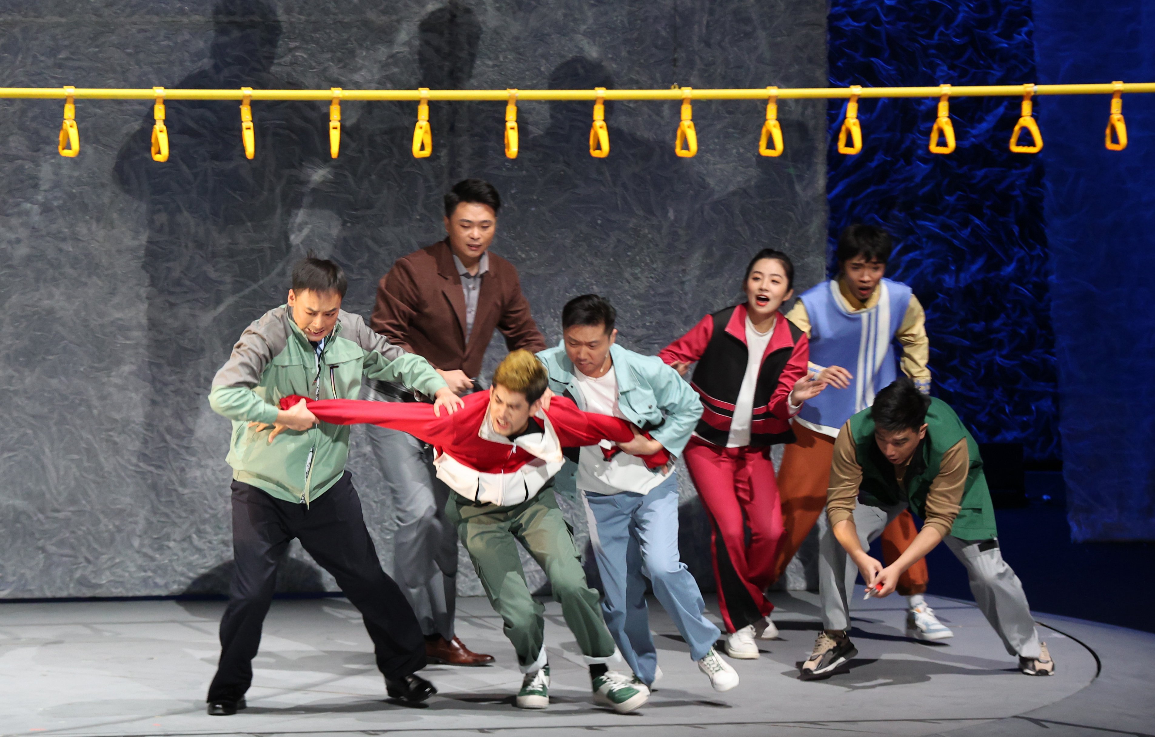 咋了爸爸原版舞台背景 W020211112535129952692.jpg