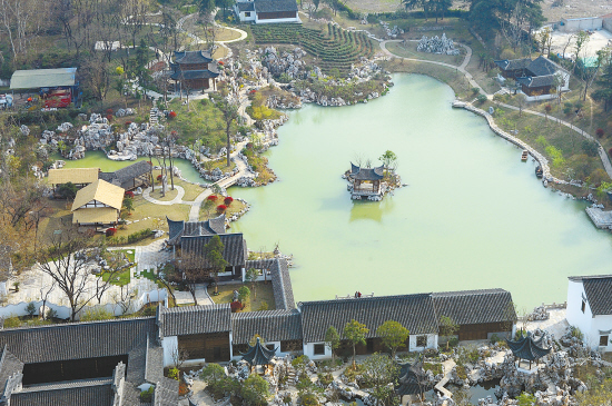 南京愚园新装亮相 成为老门西地区独特风景