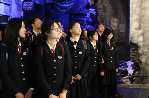 重温南京大屠杀历史 南外学子接下传播和平的“接力棒”