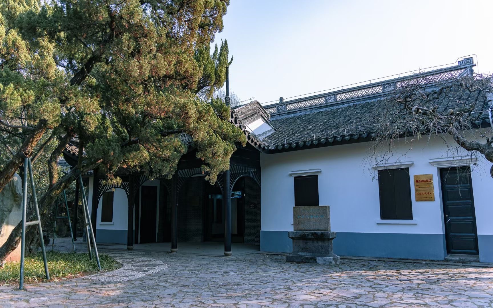 无锡滨湖:王昆仑故居——七十二峰山馆