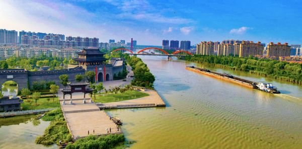 运河之滨景美如画